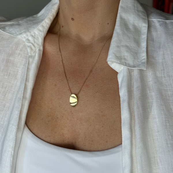 COLAR LONGO OVAL ELEGANCE