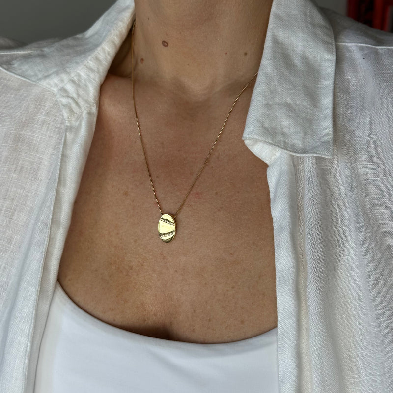 COLAR LONGO OVAL ELEGANCE